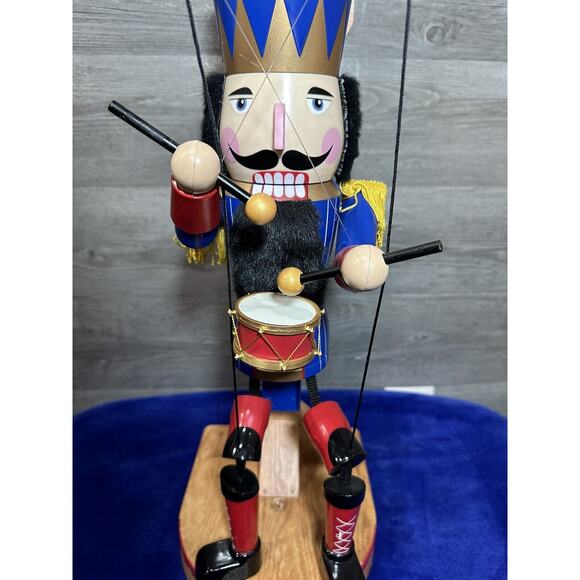 VTG 2001 Holiday Creations Living Nutcracker Marionette Christmas 22” Music Work - Picture 8 of 16